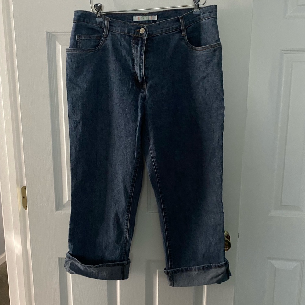 Bill Blass Blue Ankle Cropped Jeans with Rolled Hems